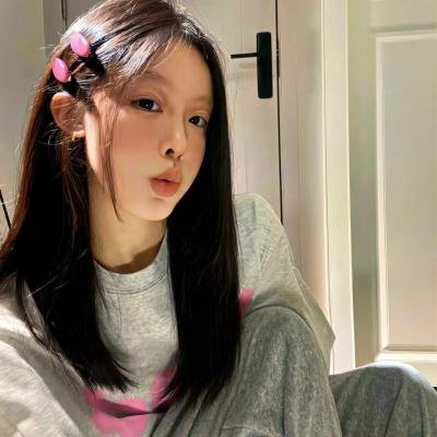 雏燕嬉春
